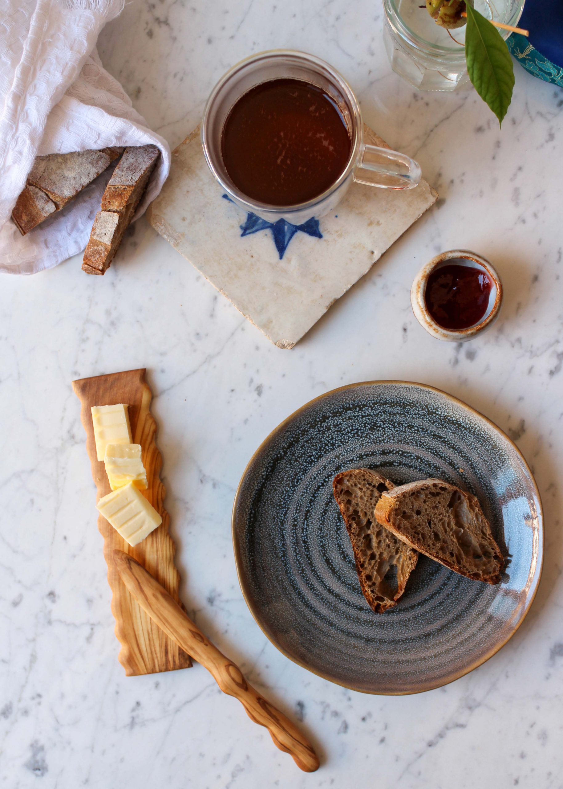 Butter Knife and Plate in olive wood